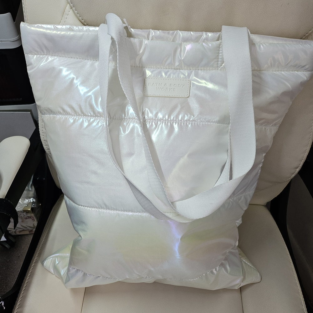 Bath & Body Works Pearlescent White Tote Bags - Picture 5 of 5
